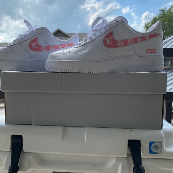 Custom Forces - Picture 2 of 15